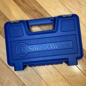 Smith & Wesson Plastic Pistol Gun Carry Hard Case